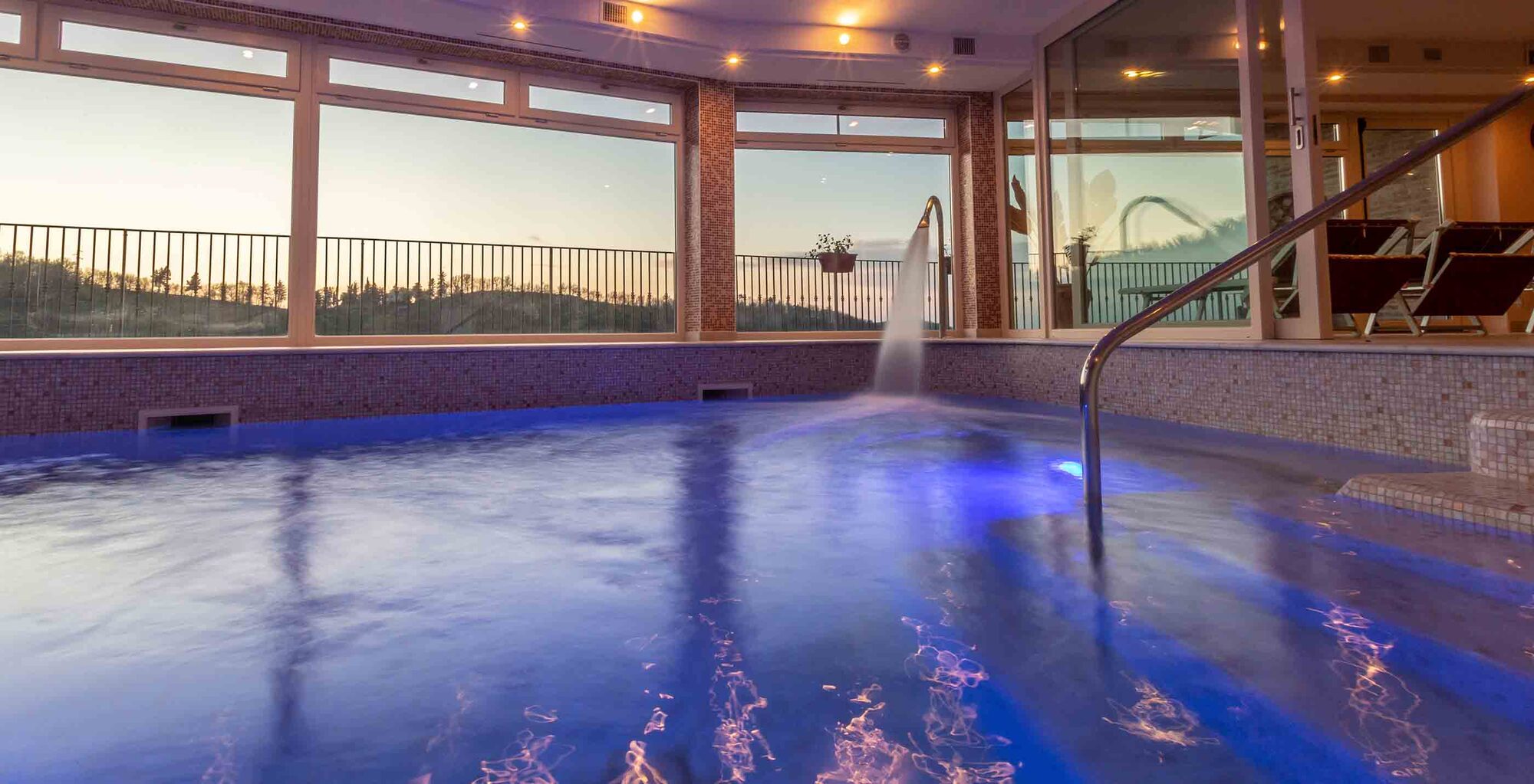 Centro Benessere SPA Colleverde con piscina idromassaggio panoramica